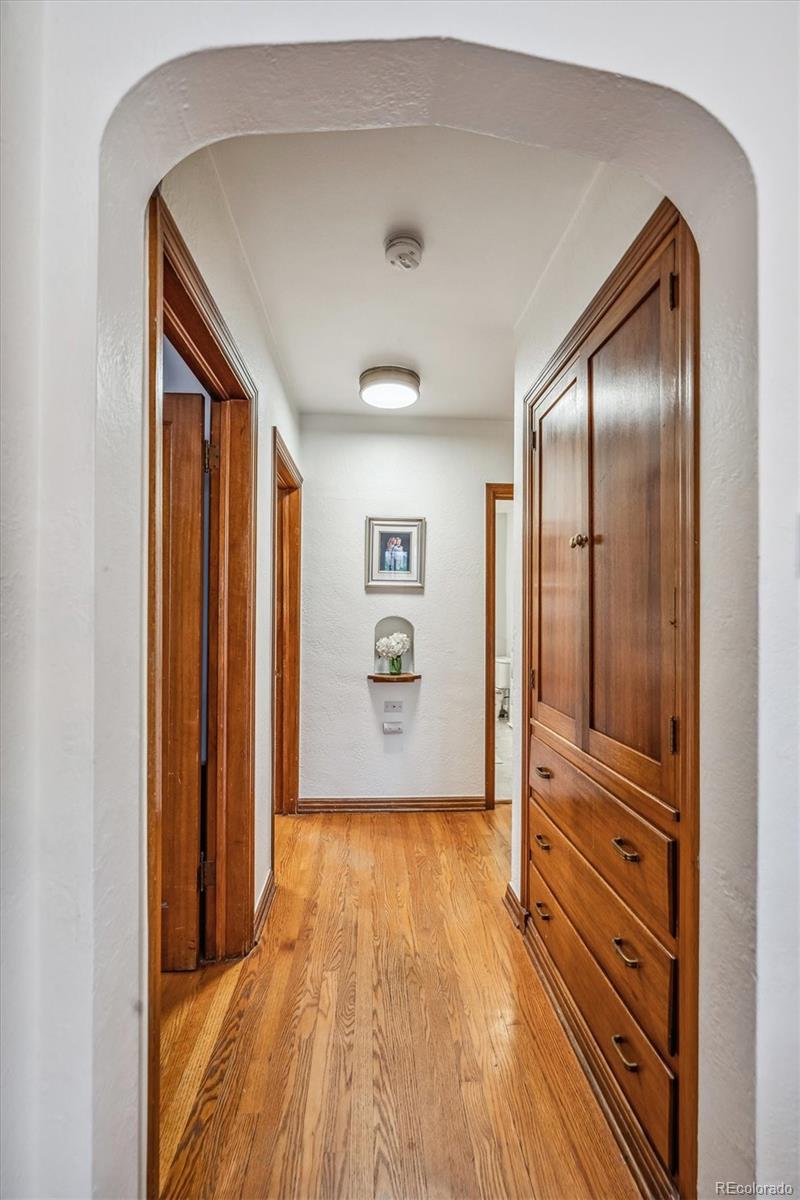 MLS Image #10 for 1095 s downing street,denver, Colorado