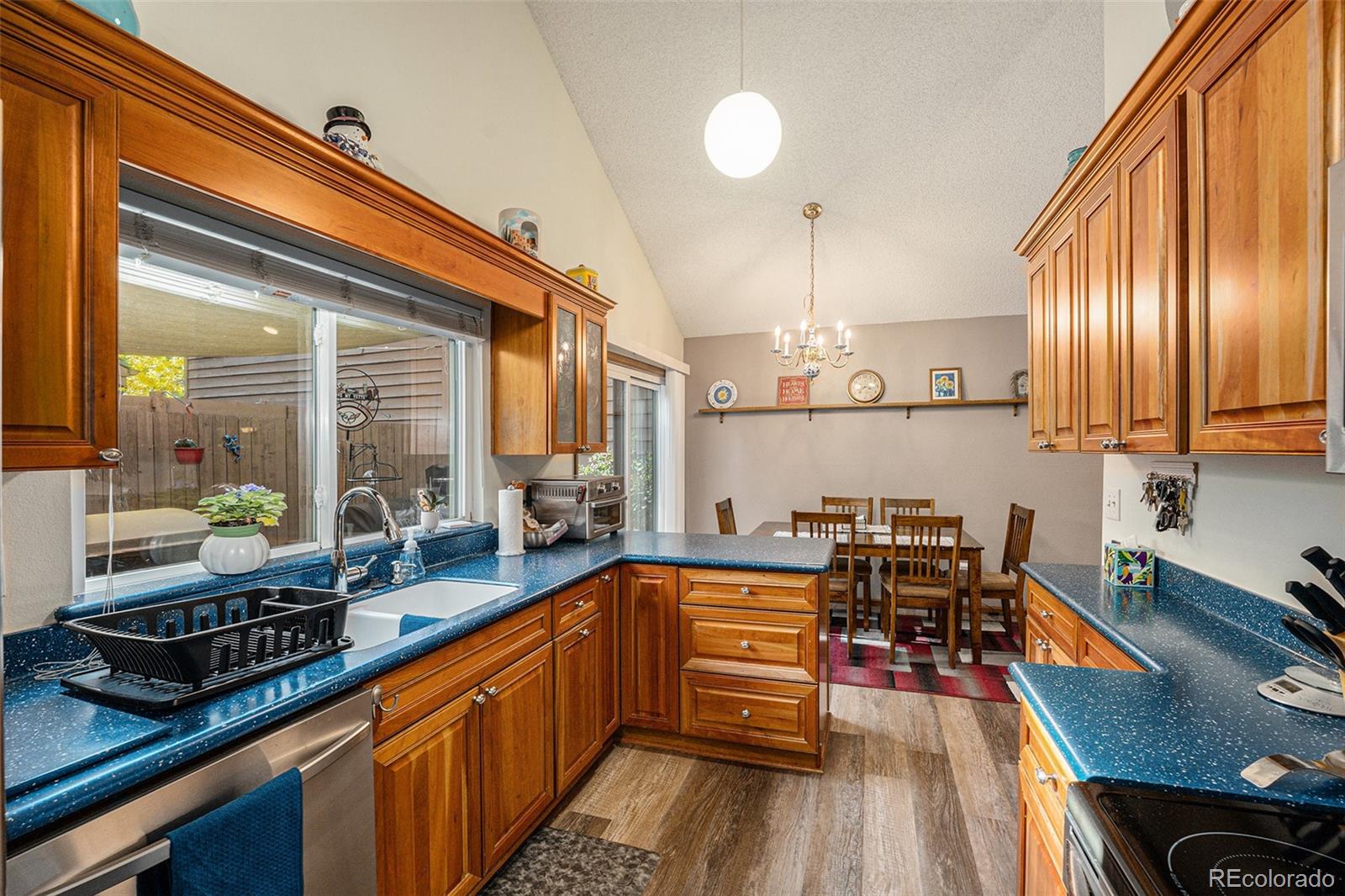 MLS Image #8 for 12 s eagle circle,aurora, Colorado