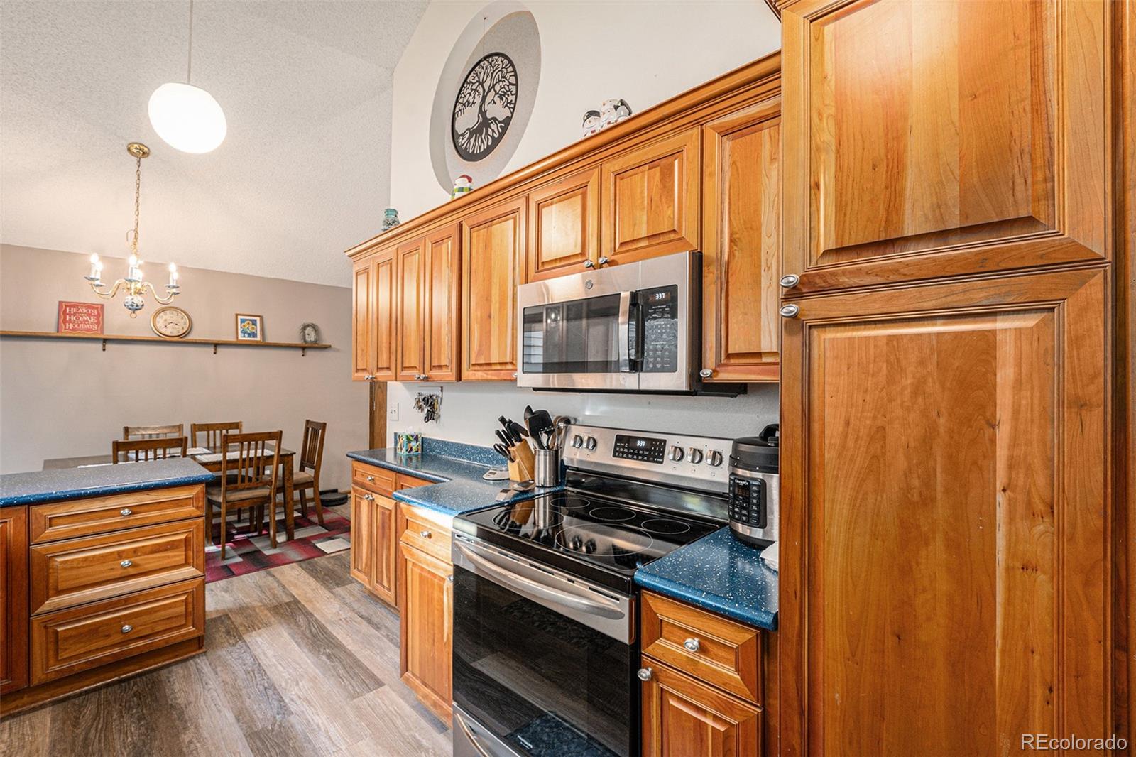 MLS Image #9 for 12 s eagle circle,aurora, Colorado