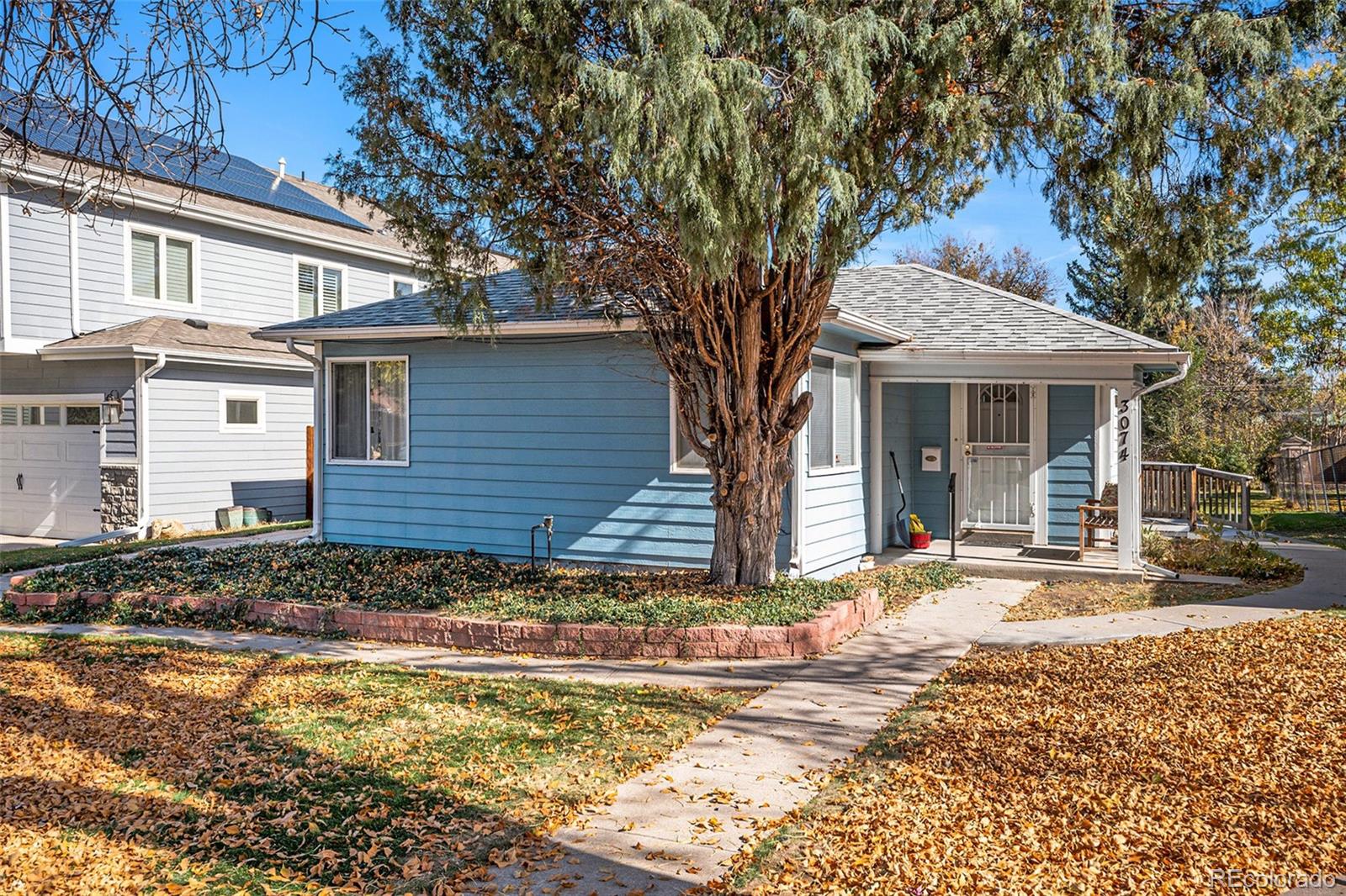 MLS Image #3 for 3074 s bellaire street,denver, Colorado