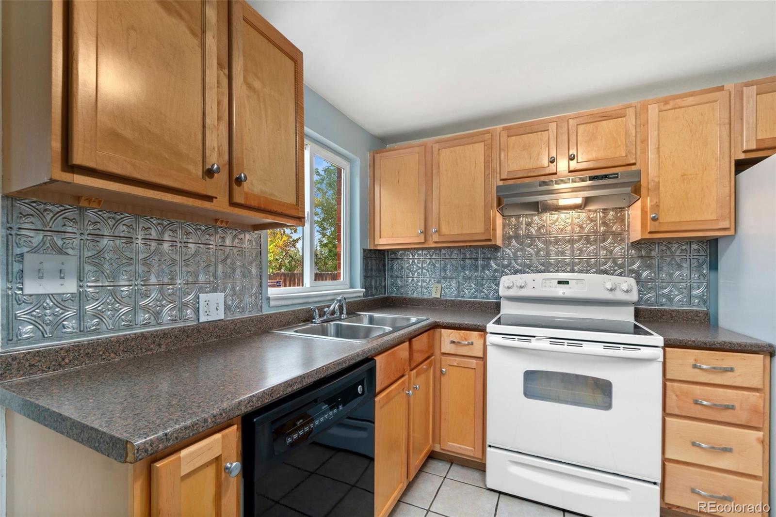 MLS Image #14 for 2901 w 34th avenue,denver, Colorado