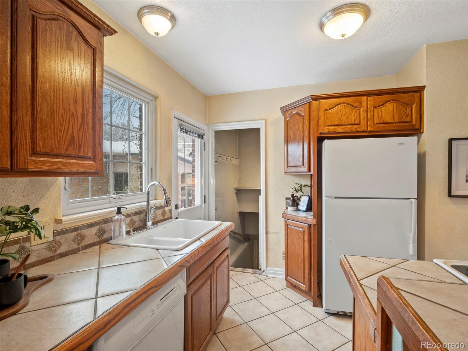 MLS Image #21 for 1378  forest street,denver, Colorado