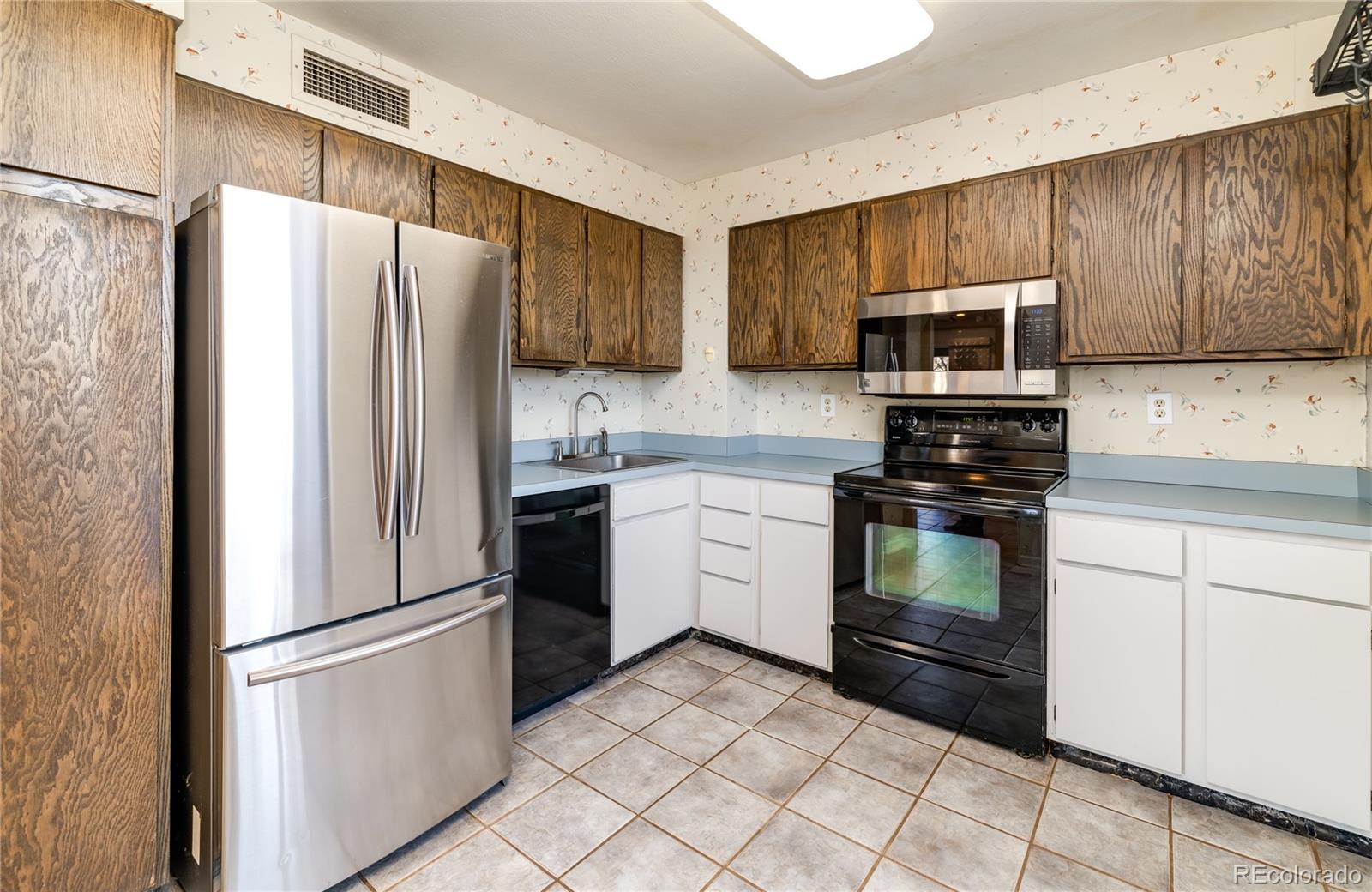 MLS Image #11 for 460 s marion parkway,denver, Colorado