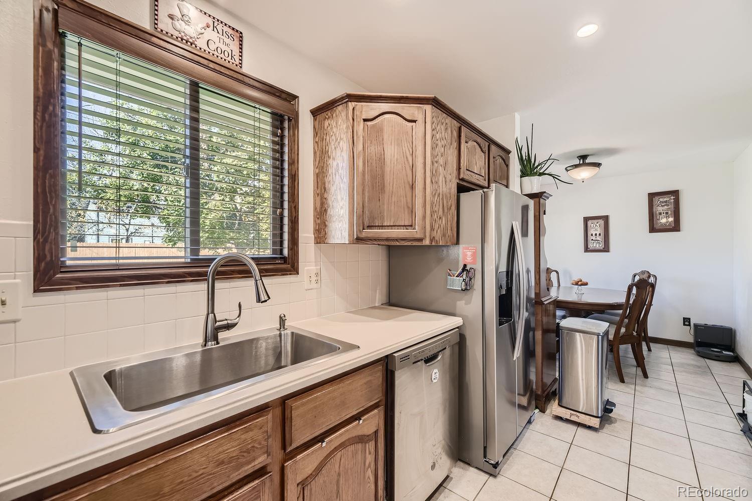 MLS Image #9 for 8593 s balsam street,littleton, Colorado