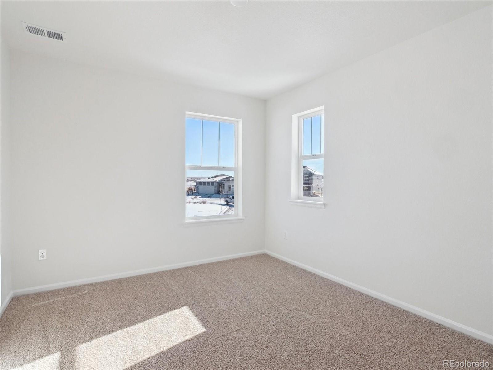 MLS Image #15 for 24520 e 36th avenue,aurora, Colorado