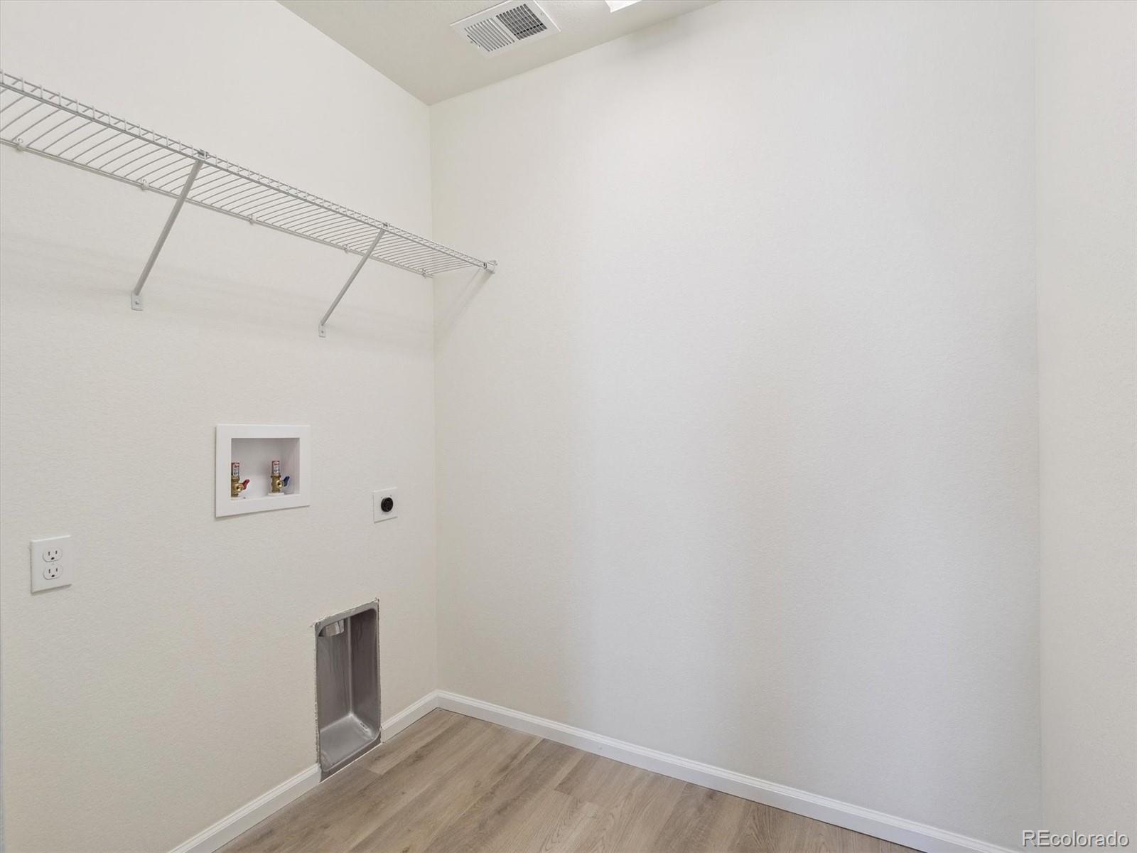 MLS Image #17 for 24520 e 36th avenue,aurora, Colorado