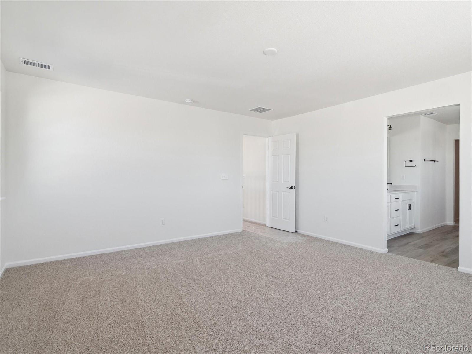 MLS Image #19 for 24520 e 36th avenue,aurora, Colorado