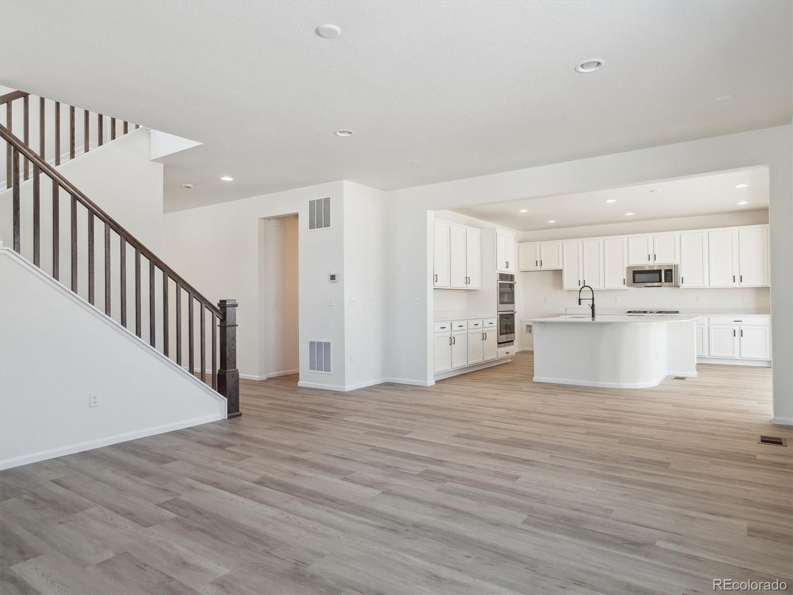 MLS Image #5 for 24520 e 36th avenue,aurora, Colorado