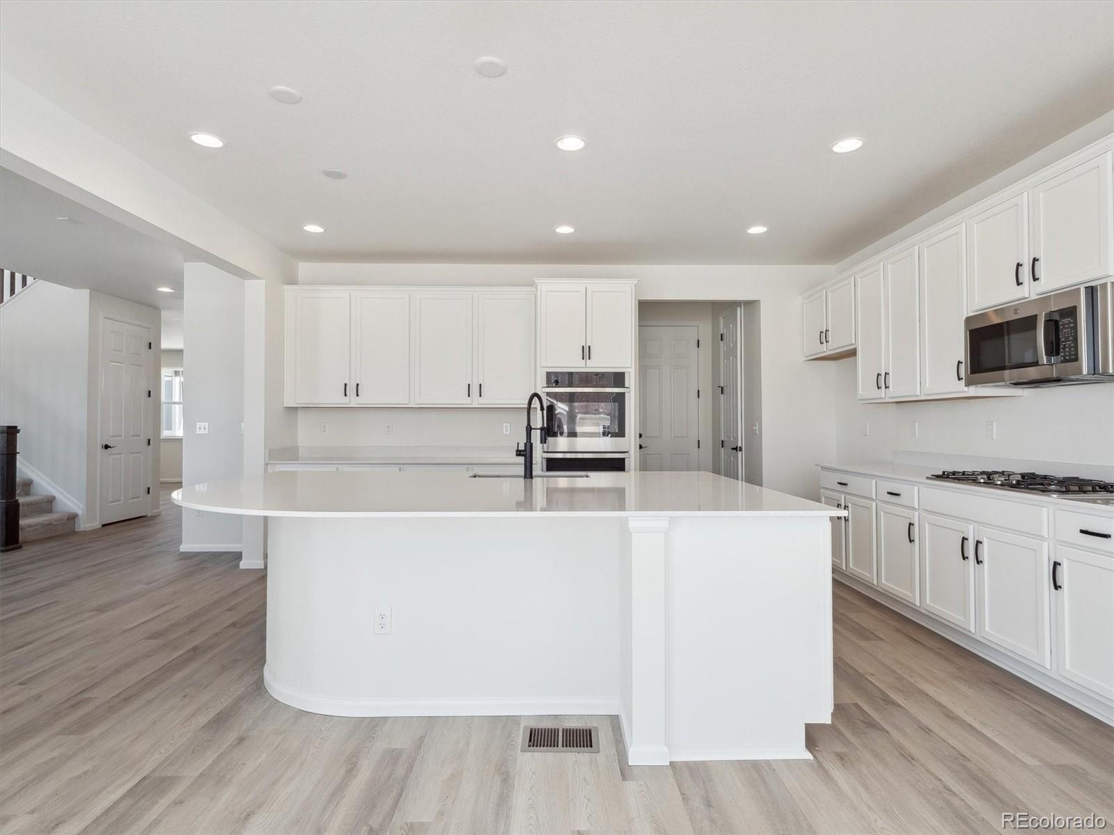MLS Image #9 for 24520 e 36th avenue,aurora, Colorado