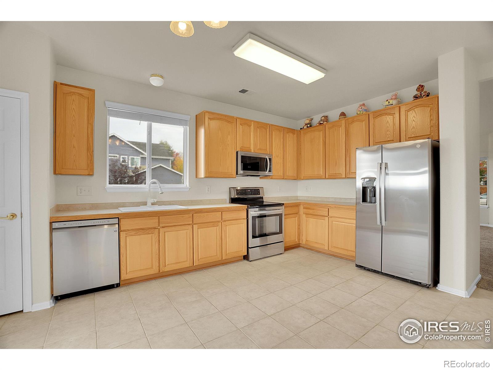 MLS Image #11 for 215  elizabeth st cir,dacono, Colorado