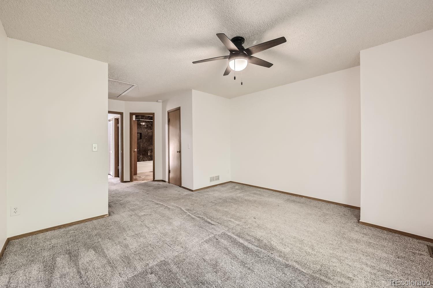 MLS Image #14 for 1811 s quebec way,denver, Colorado