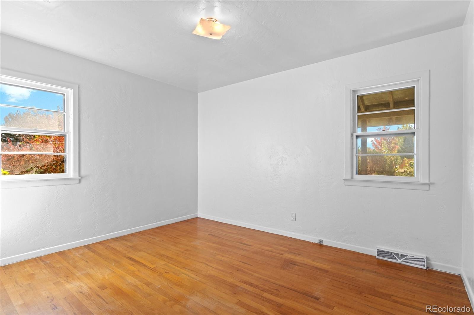 MLS Image #13 for 1565 s mabry way,denver, Colorado