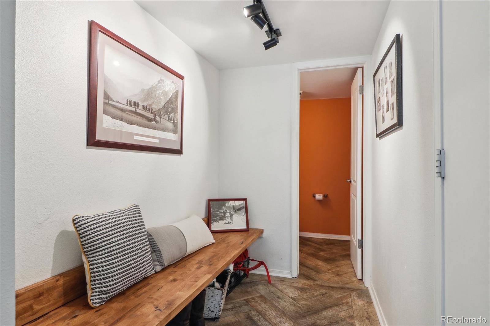 MLS Image #17 for 4022 s quebec street,denver, Colorado