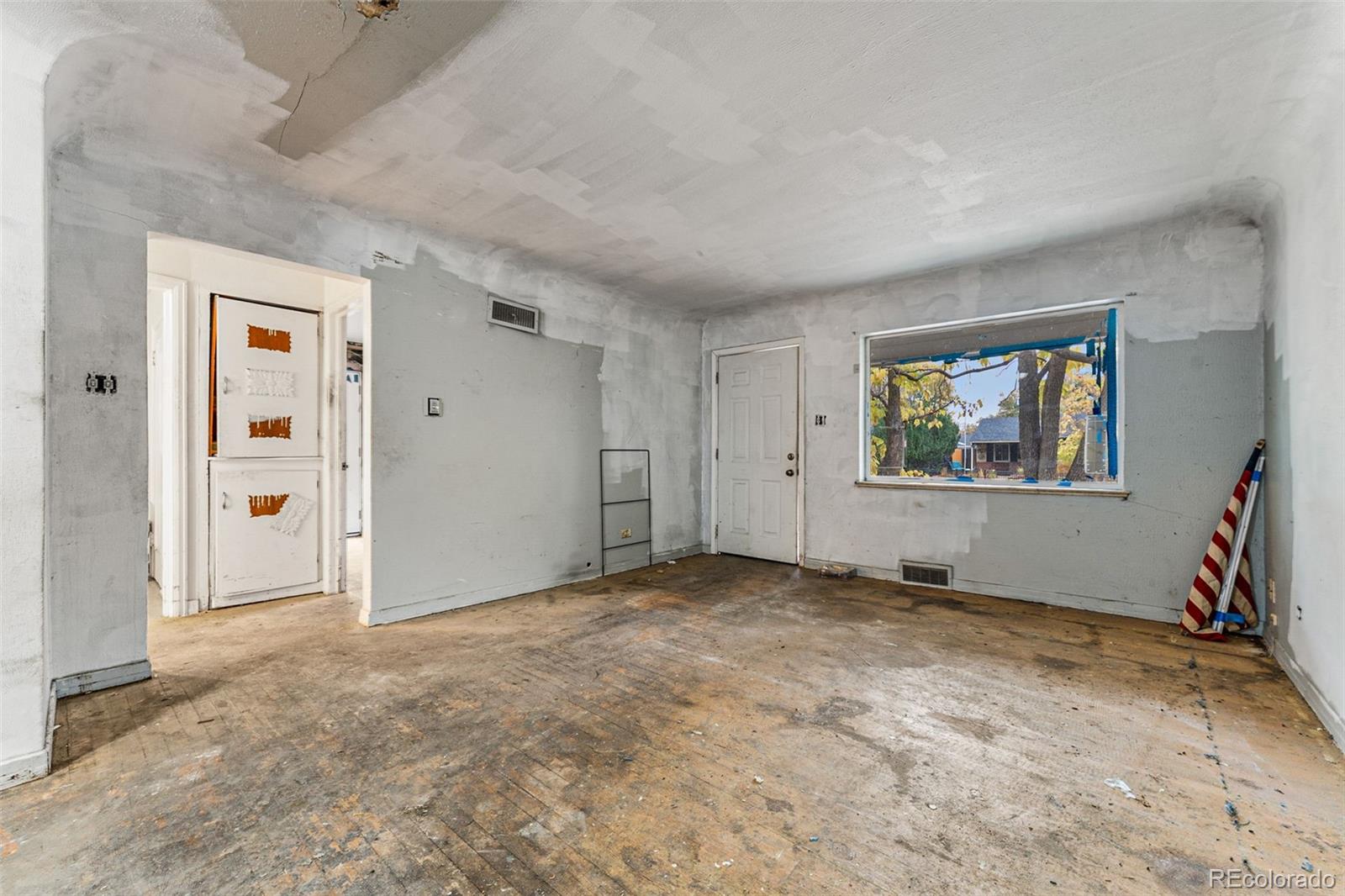 MLS Image #13 for 1130 s harrison street,denver, Colorado