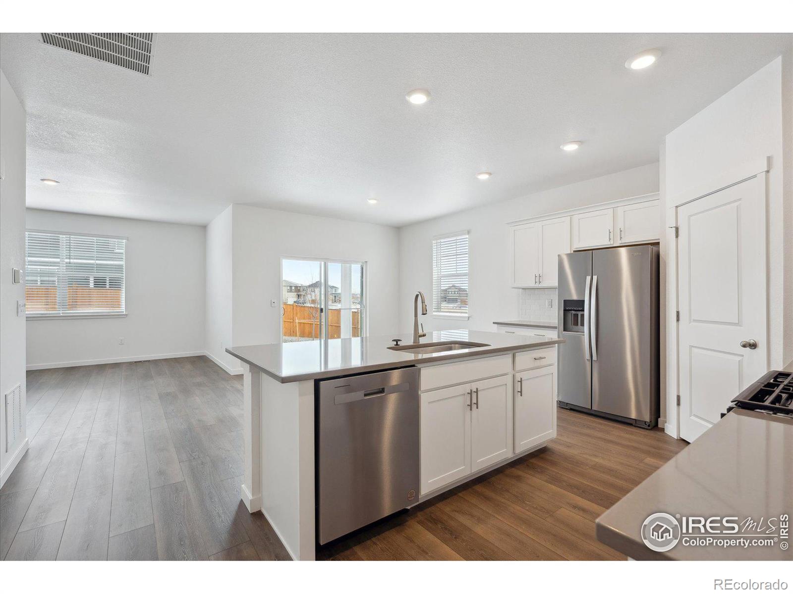 MLS Image #5 for 13705  siltstone place,mead, Colorado