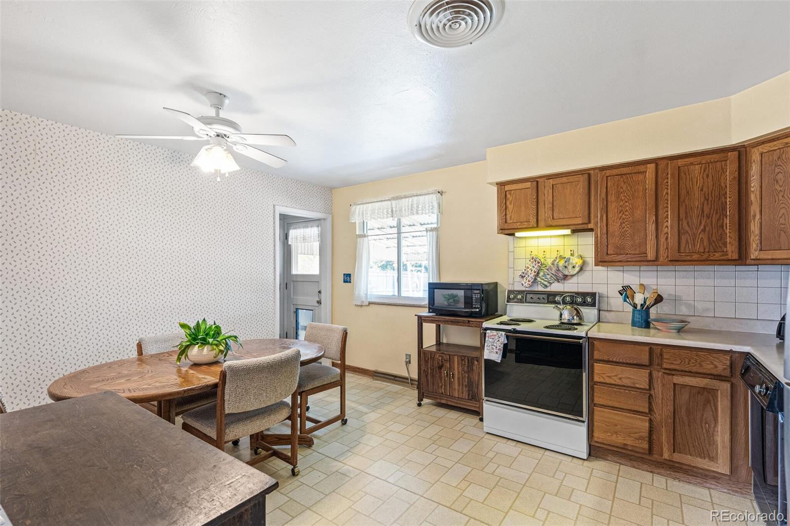 MLS Image #14 for 6763  gray street,arvada, Colorado