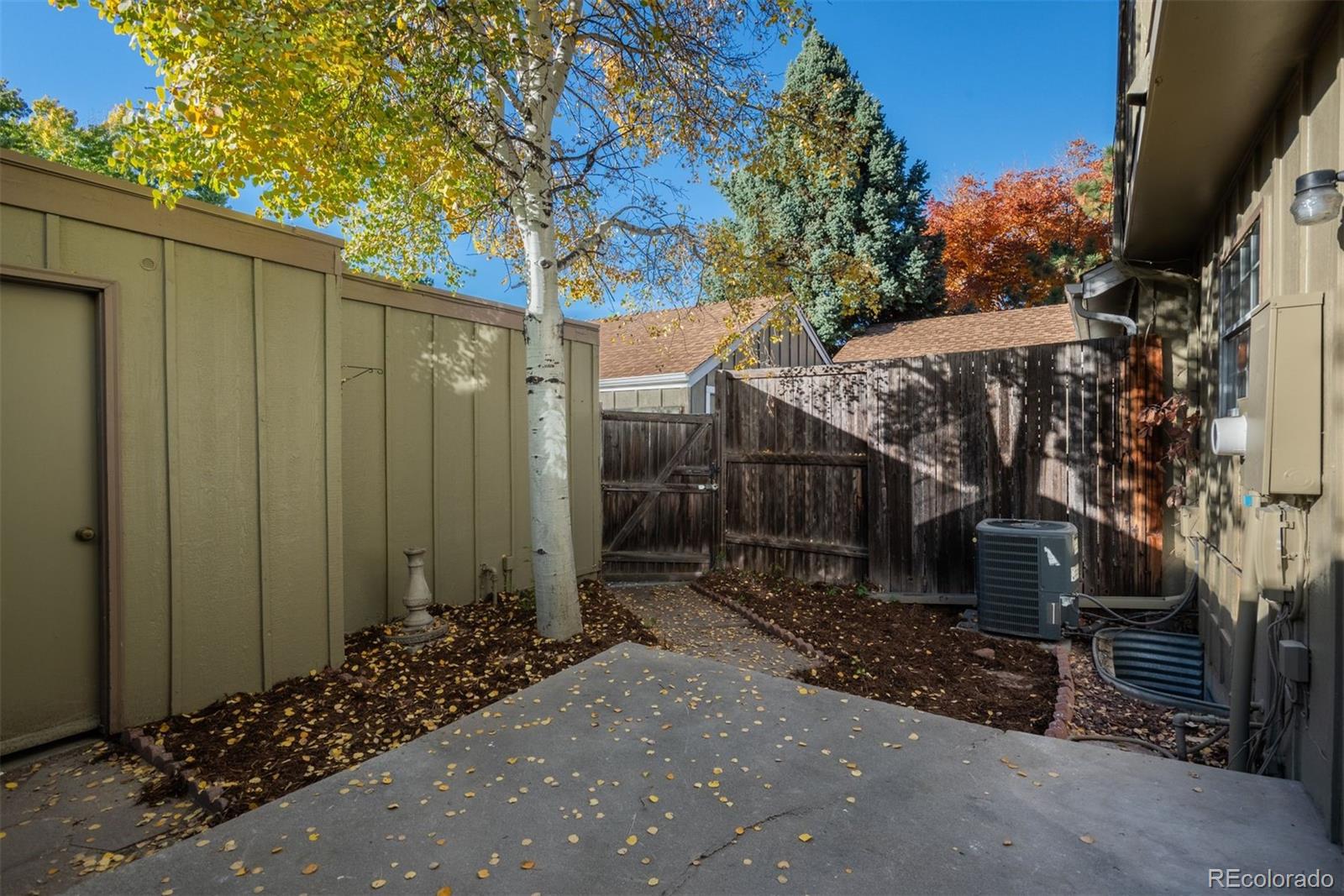 MLS Image #30 for 8632 e amherst drive,denver, Colorado