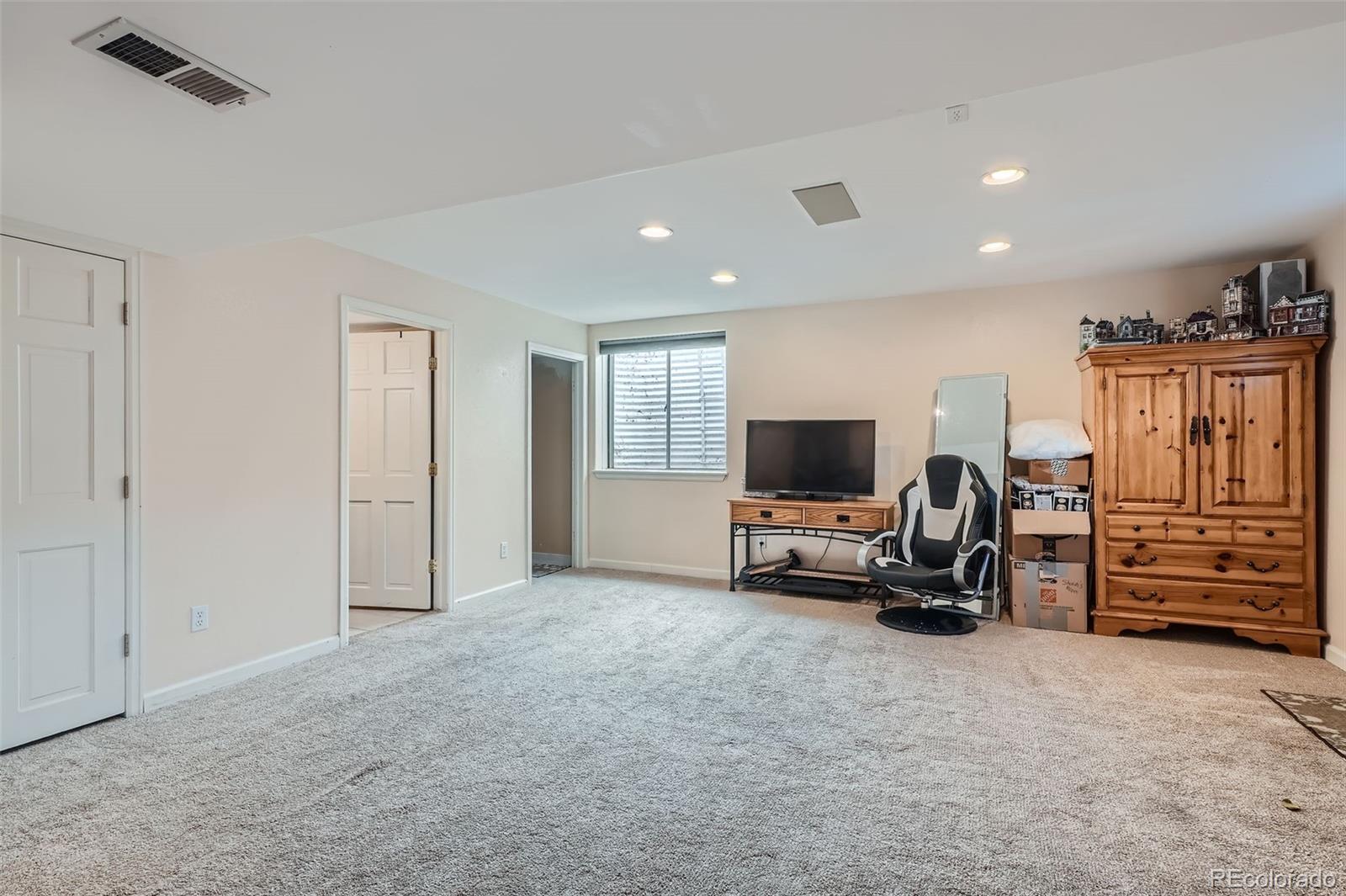 MLS Image #16 for 8645 s field street,littleton, Colorado