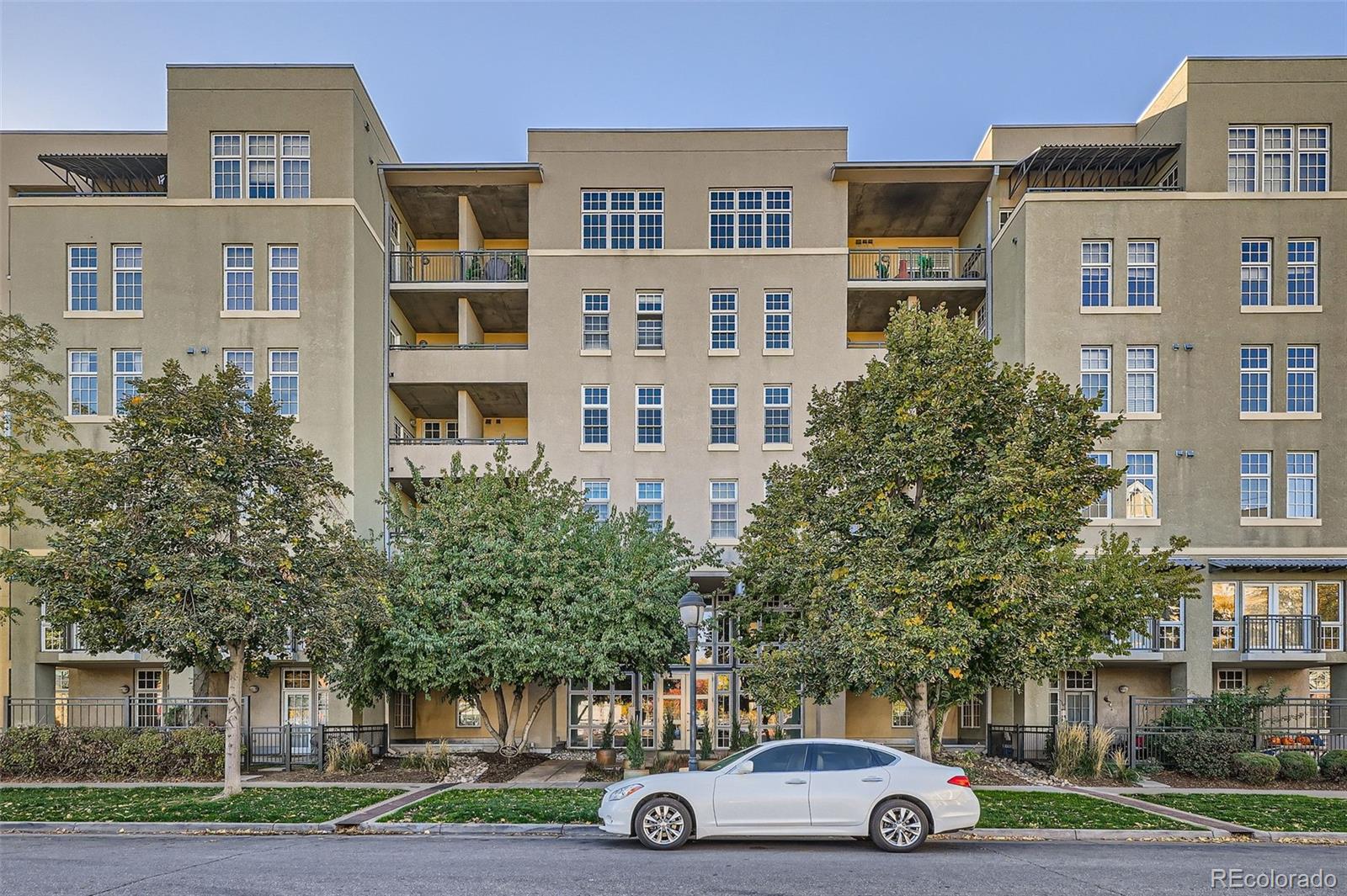 MLS Image #0 for 275 s harrison street 302,denver, Colorado