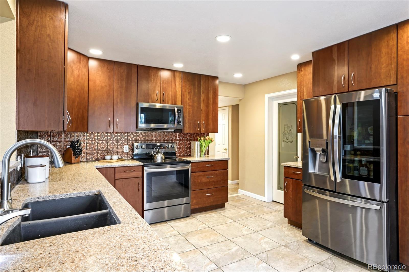 MLS Image #6 for 9508 w 70th place,arvada, Colorado