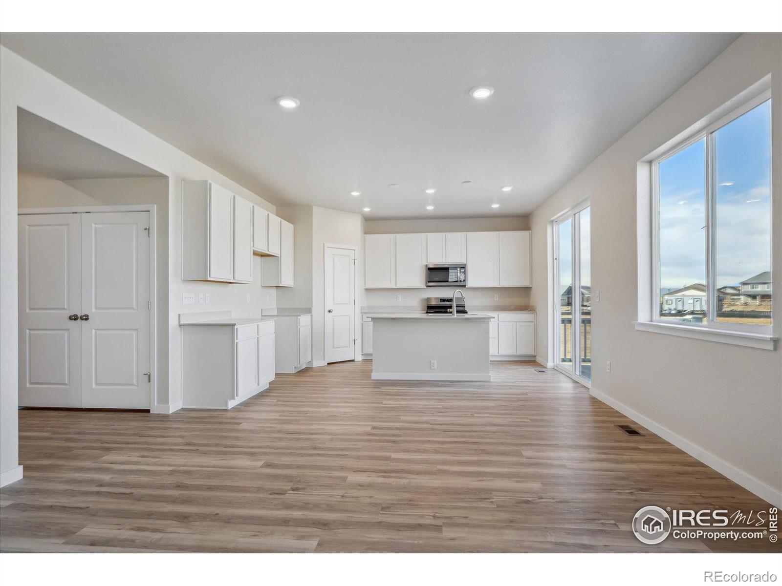 MLS Image #11 for 926  hummocky way,windsor, Colorado