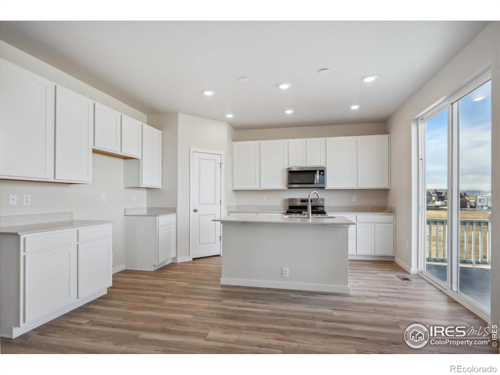 MLS Image #12 for 926  hummocky way,windsor, Colorado
