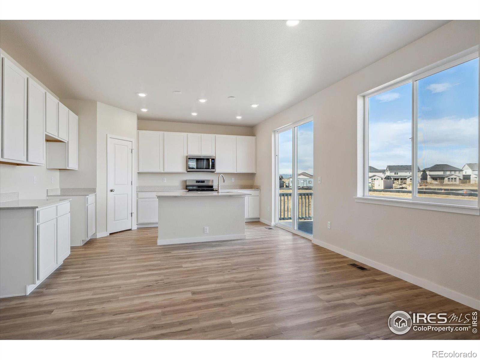 MLS Image #13 for 926  hummocky way,windsor, Colorado