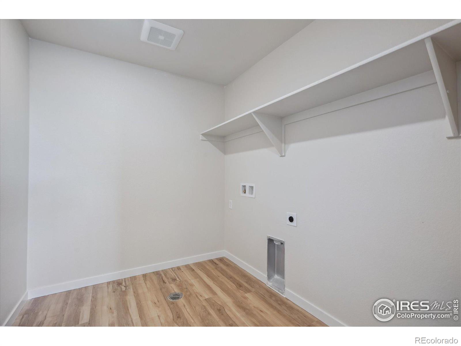 MLS Image #16 for 926  hummocky way,windsor, Colorado