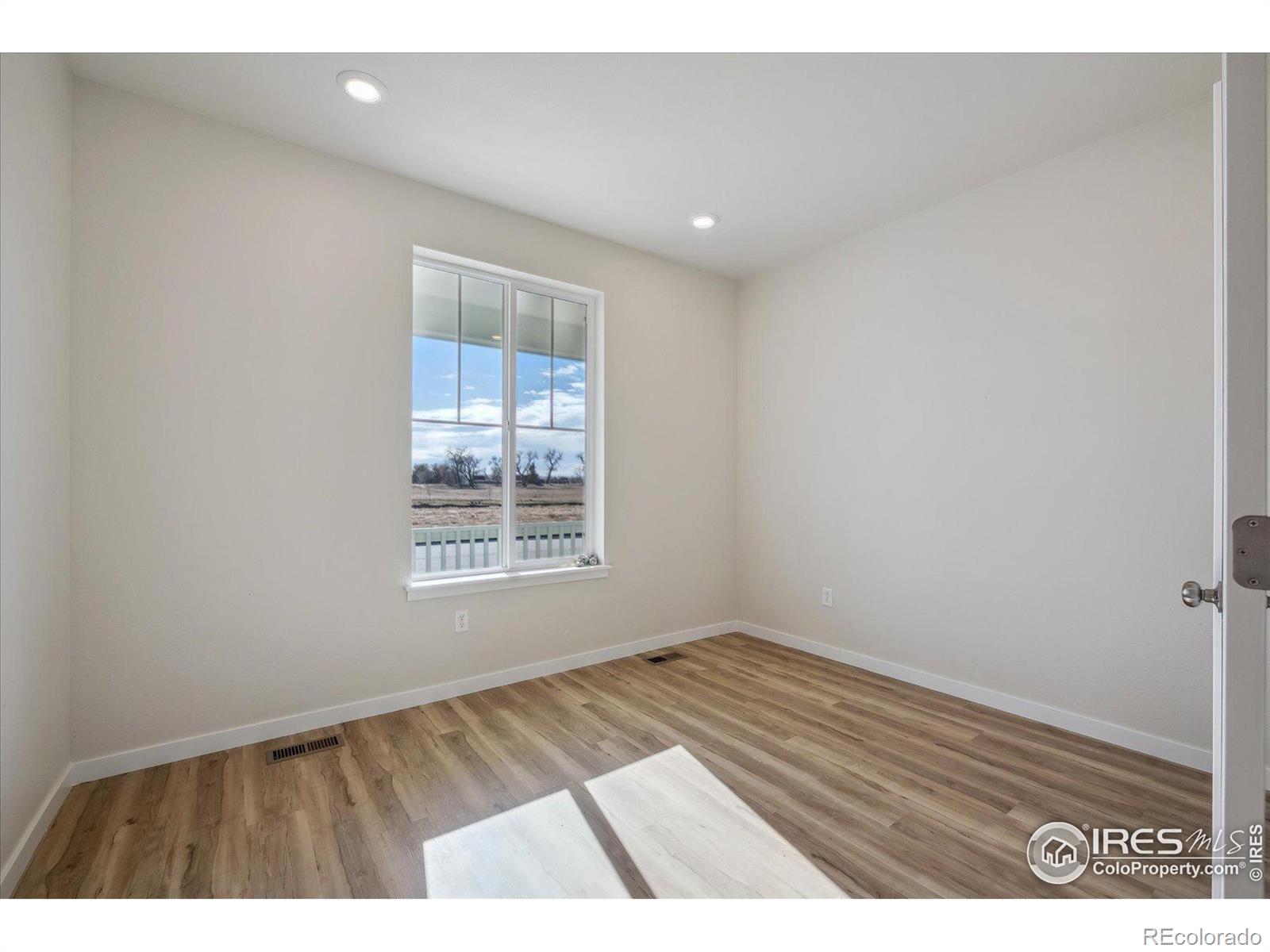 MLS Image #5 for 926  hummocky way,windsor, Colorado
