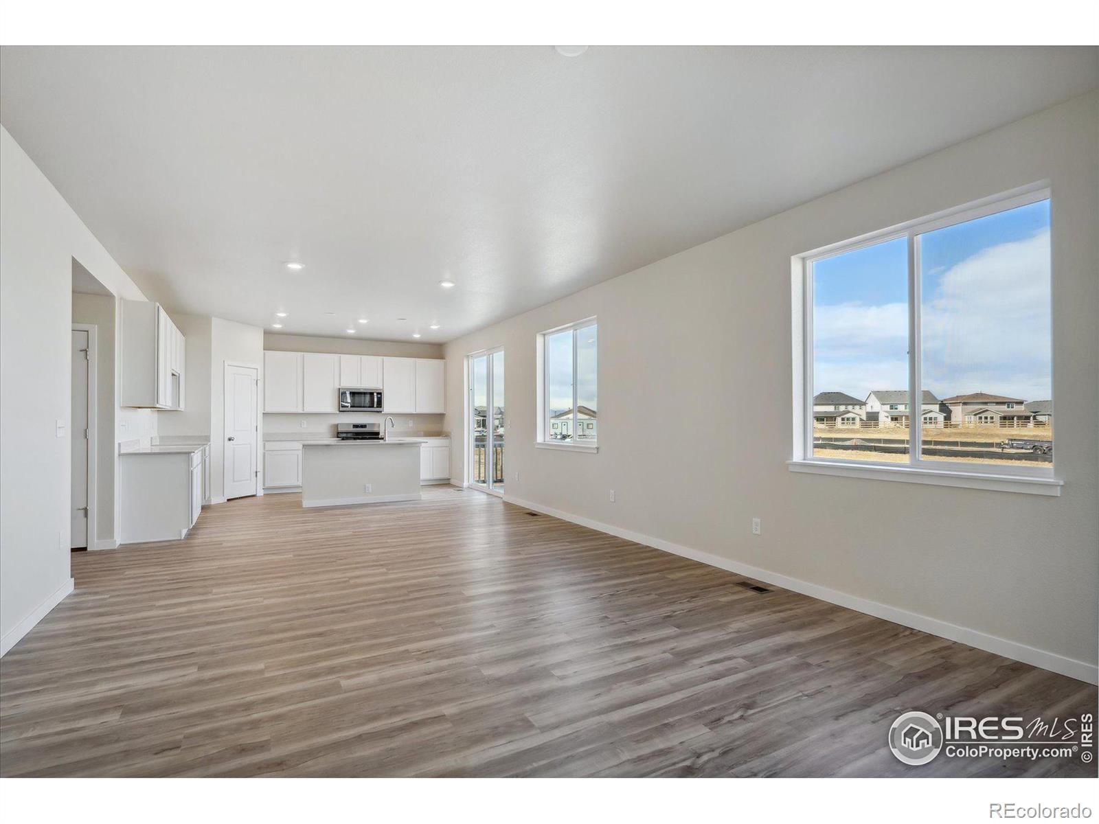 MLS Image #9 for 926  hummocky way,windsor, Colorado