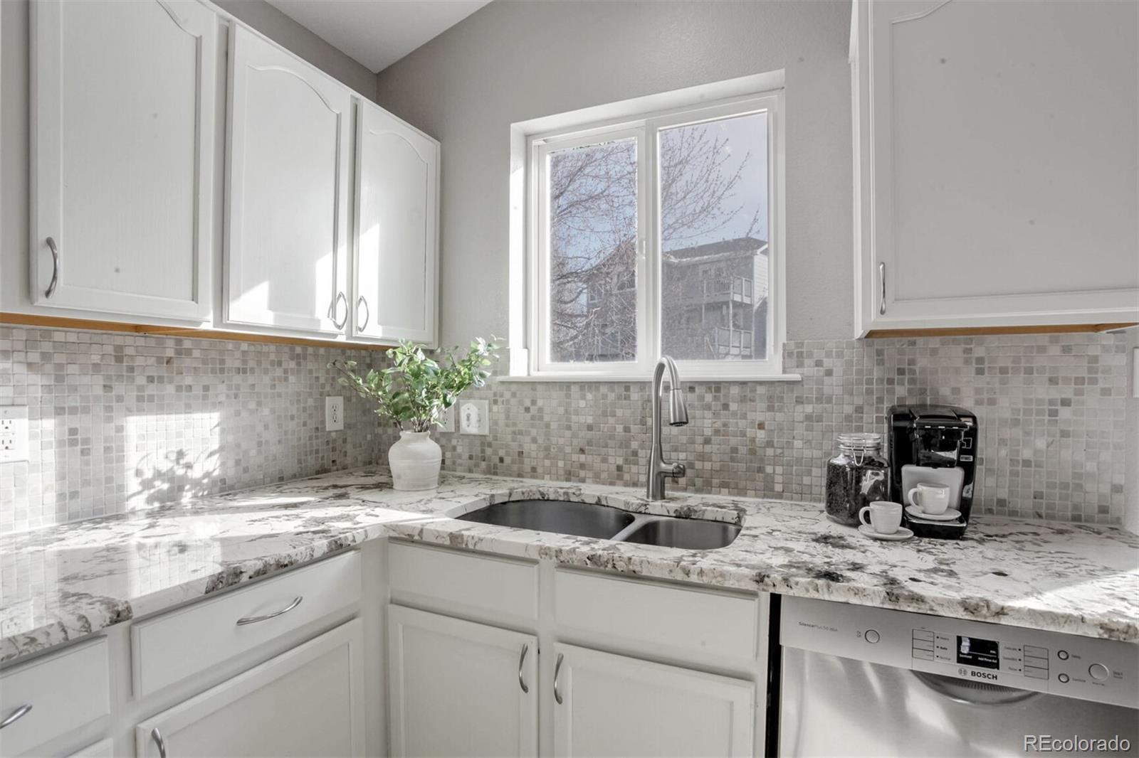 MLS Image #6 for 5462 s valdai way,aurora, Colorado