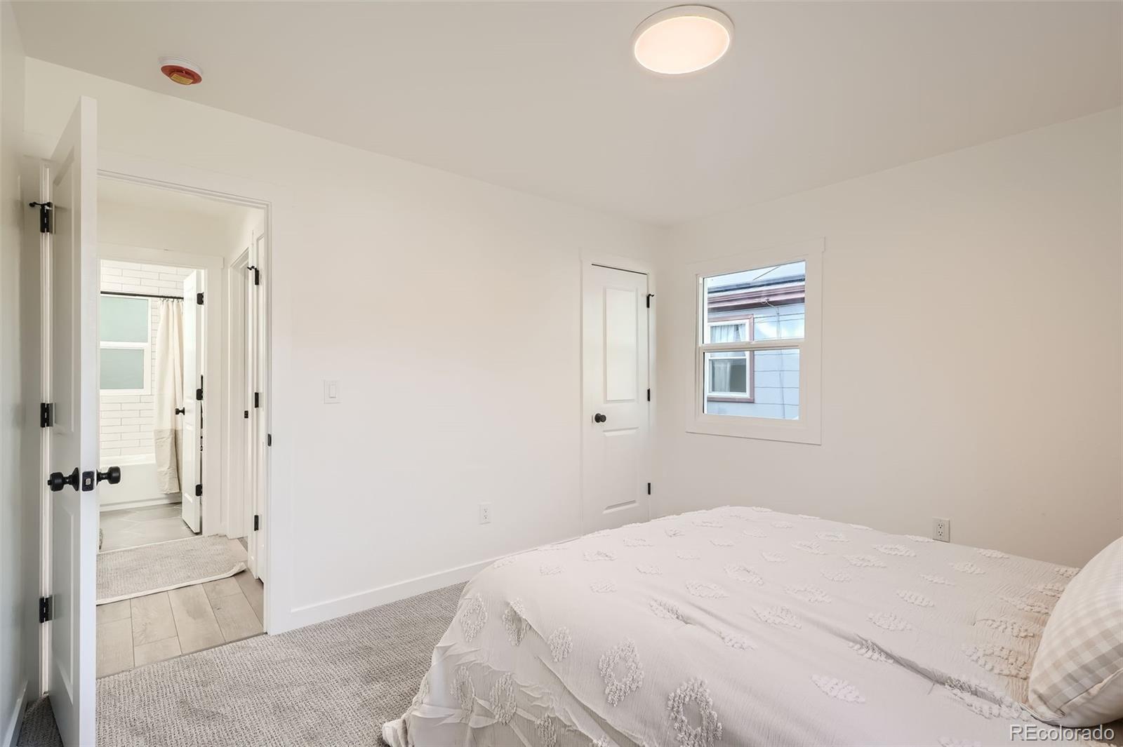 MLS Image #17 for 2051 s king street,denver, Colorado