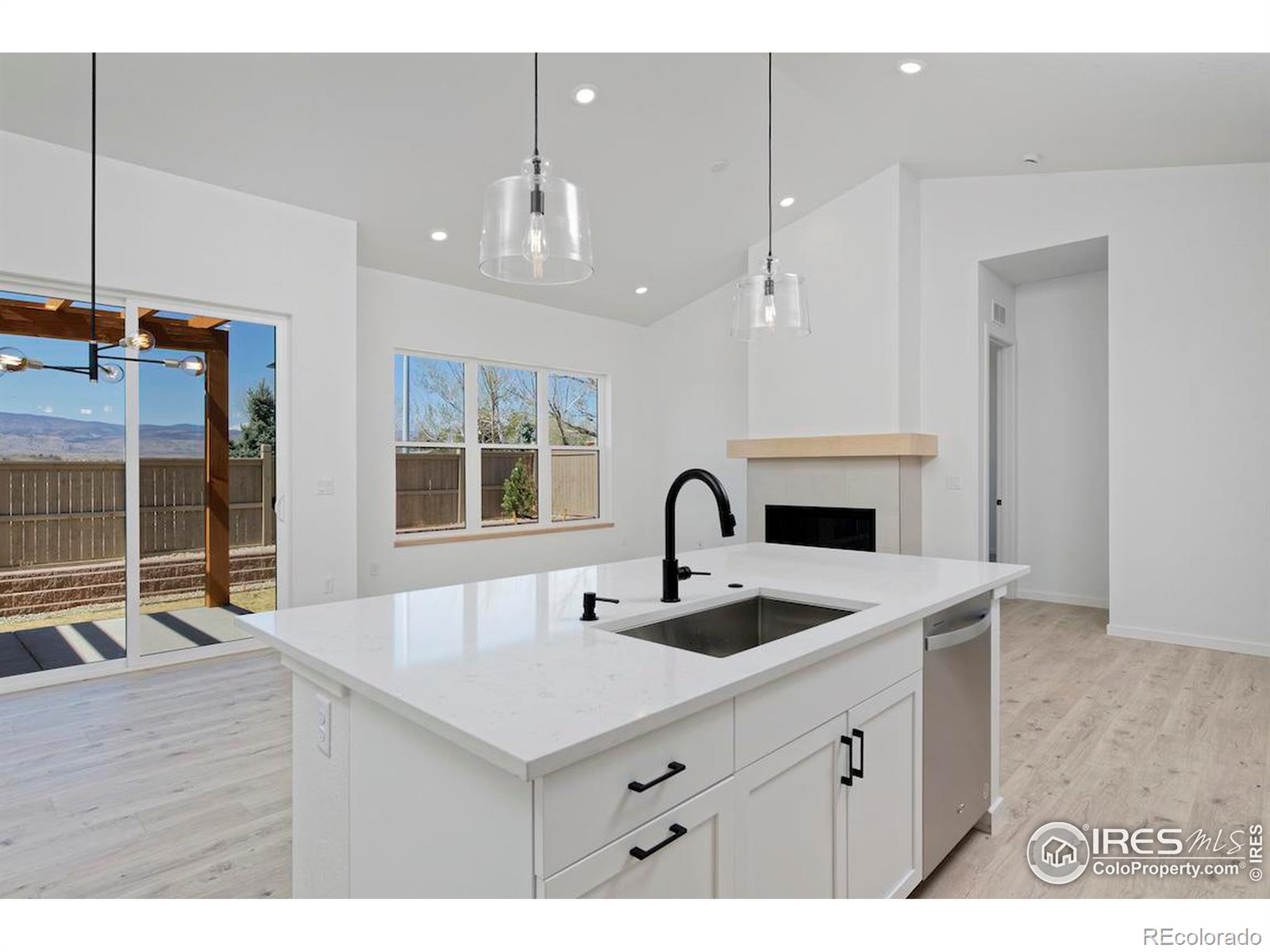 MLS Image #1 for 731  kubat lane,longmont, Colorado