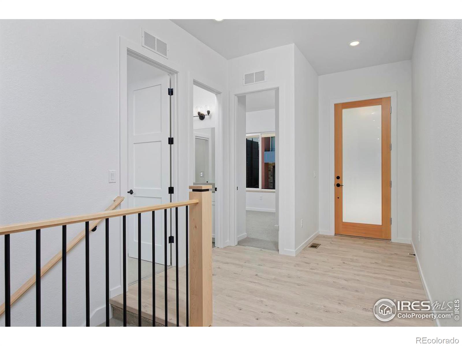 MLS Image #2 for 731  kubat lane,longmont, Colorado