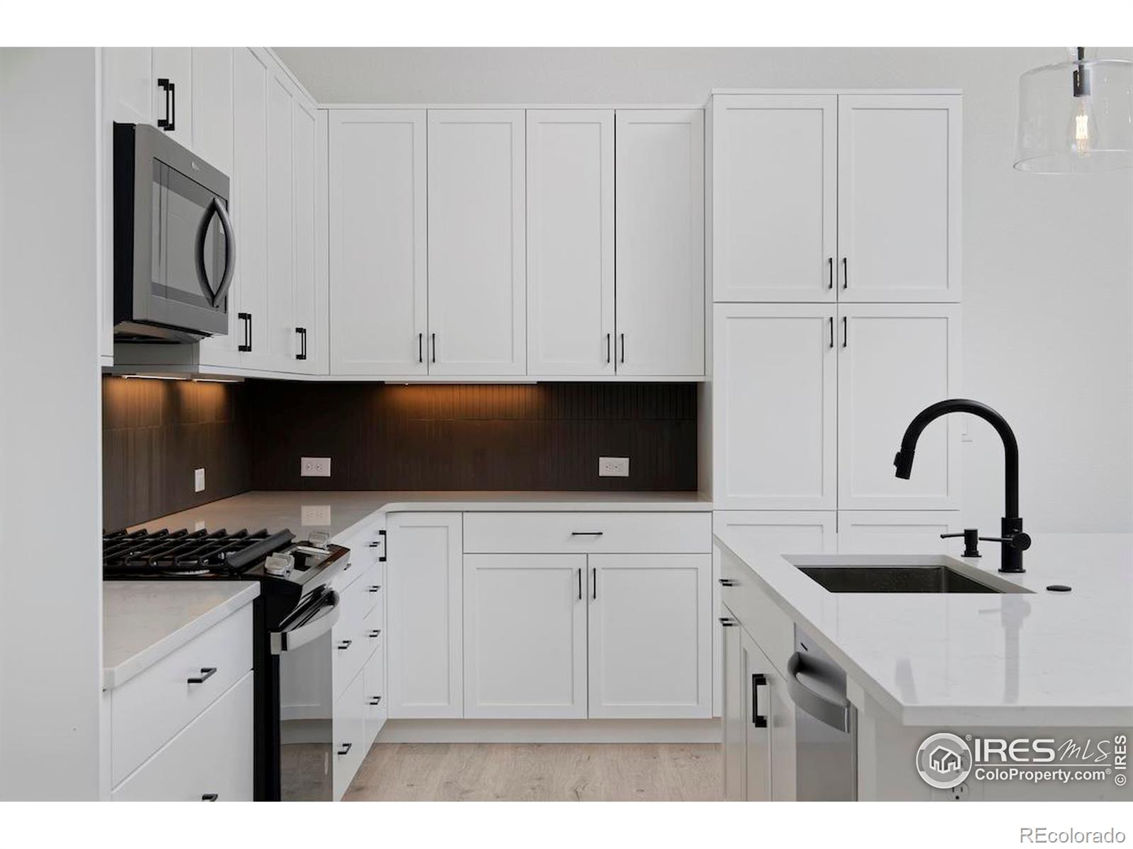MLS Image #4 for 731  kubat lane,longmont, Colorado