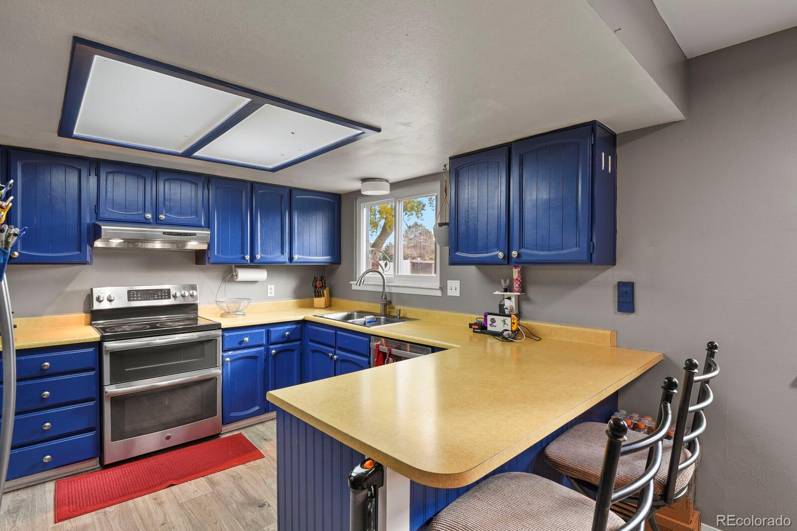 MLS Image #2 for 14946 e warren avenue,aurora, Colorado