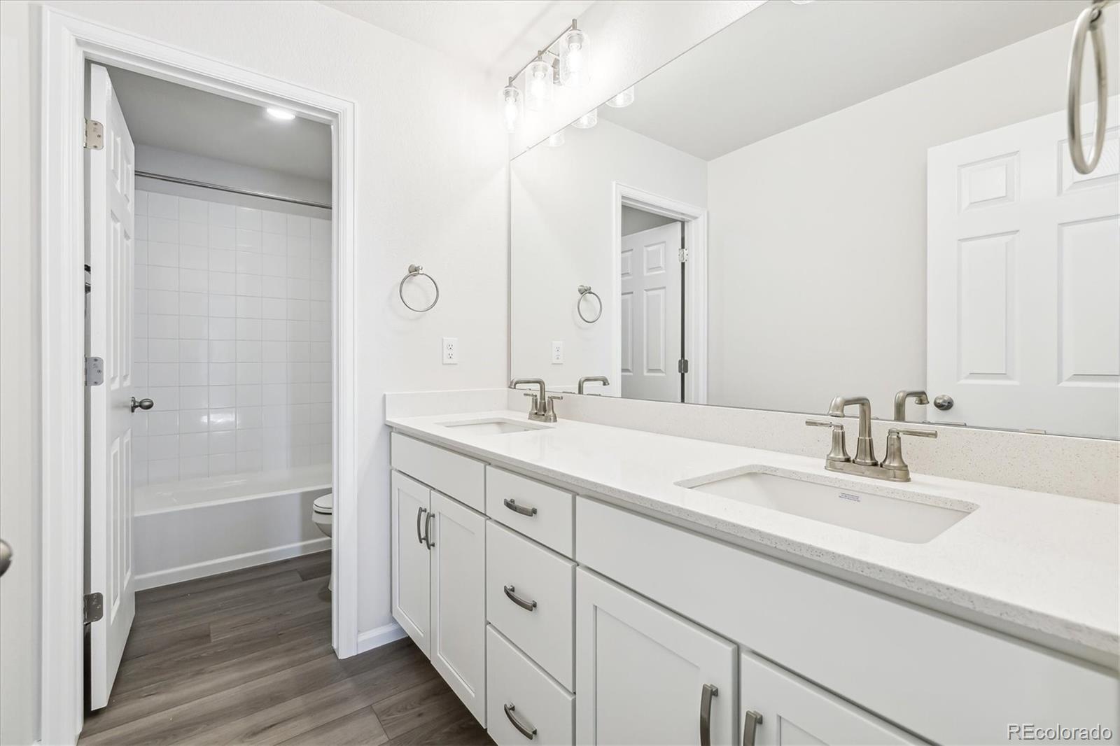 MLS Image #16 for 24955 e 41st avenue,aurora, Colorado