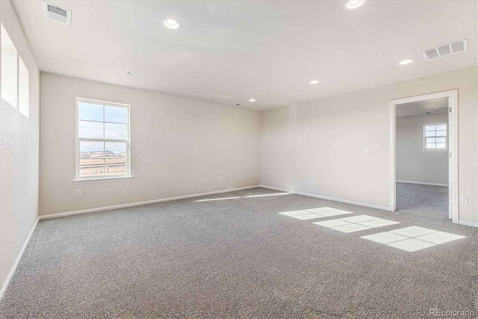 MLS Image #9 for 24955 e 41st avenue,aurora, Colorado