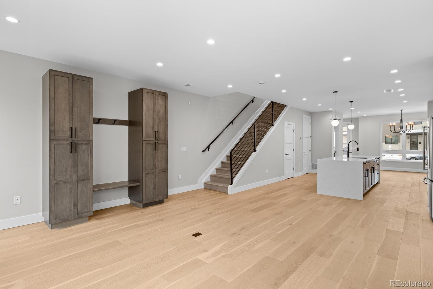 MLS Image #11 for 1306  yates street,denver, Colorado