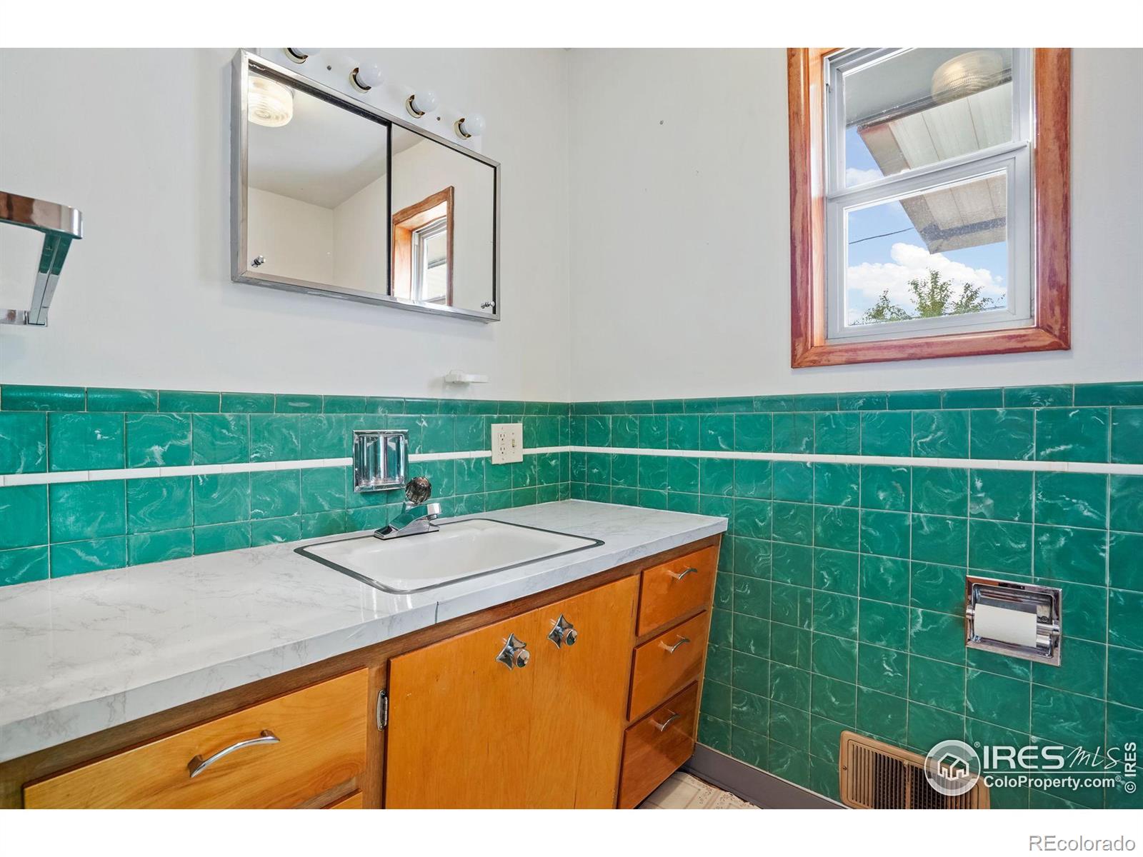 MLS Image #16 for 1210 w 15th street,loveland, Colorado