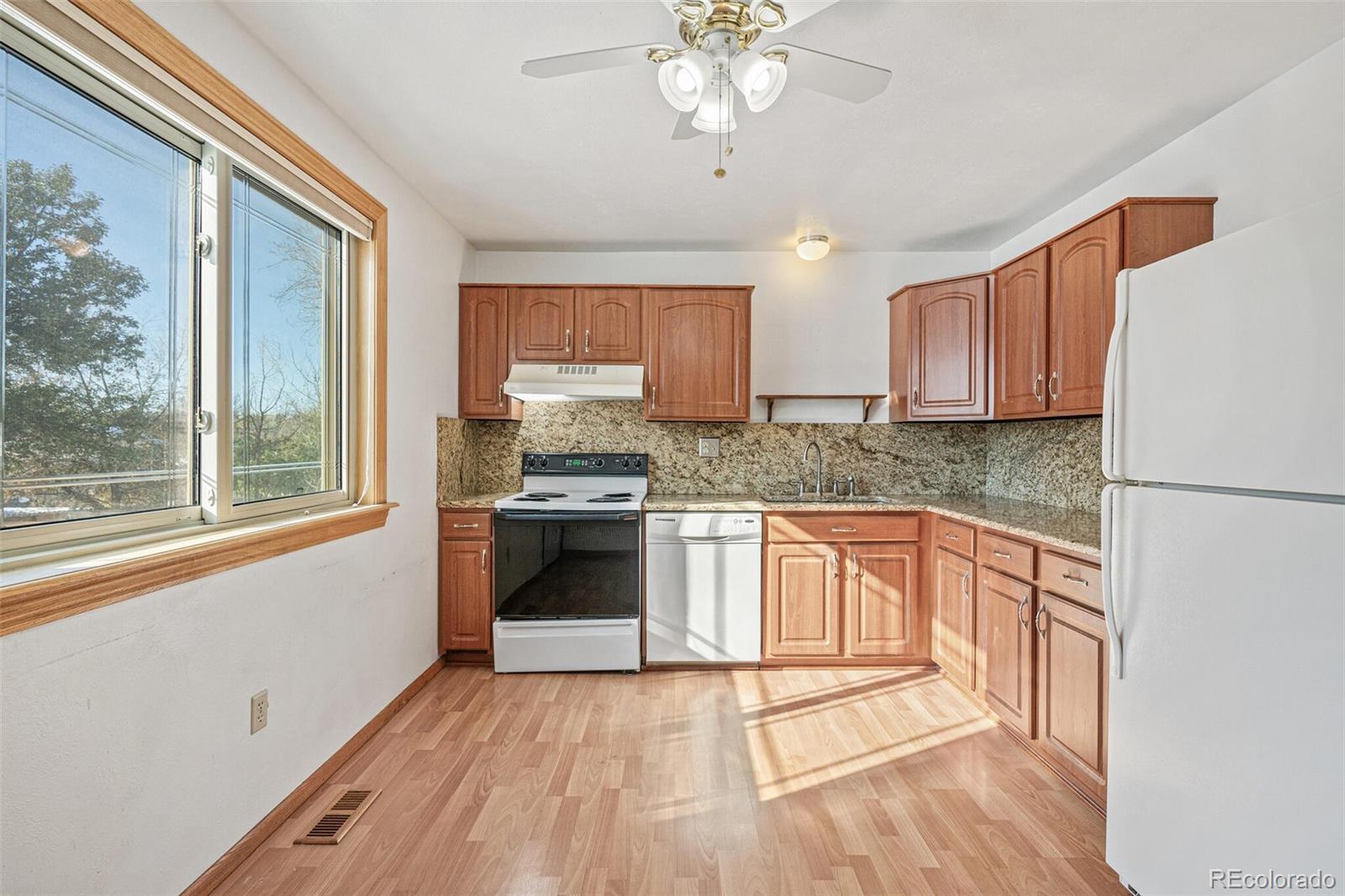 MLS Image #8 for 16870 e amherst avenue,aurora, Colorado