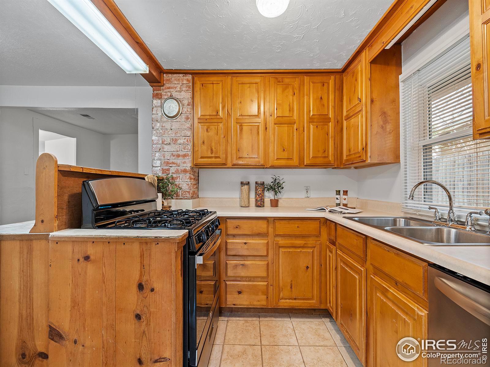 MLS Image #13 for 1703 w mulberry street,fort collins, Colorado