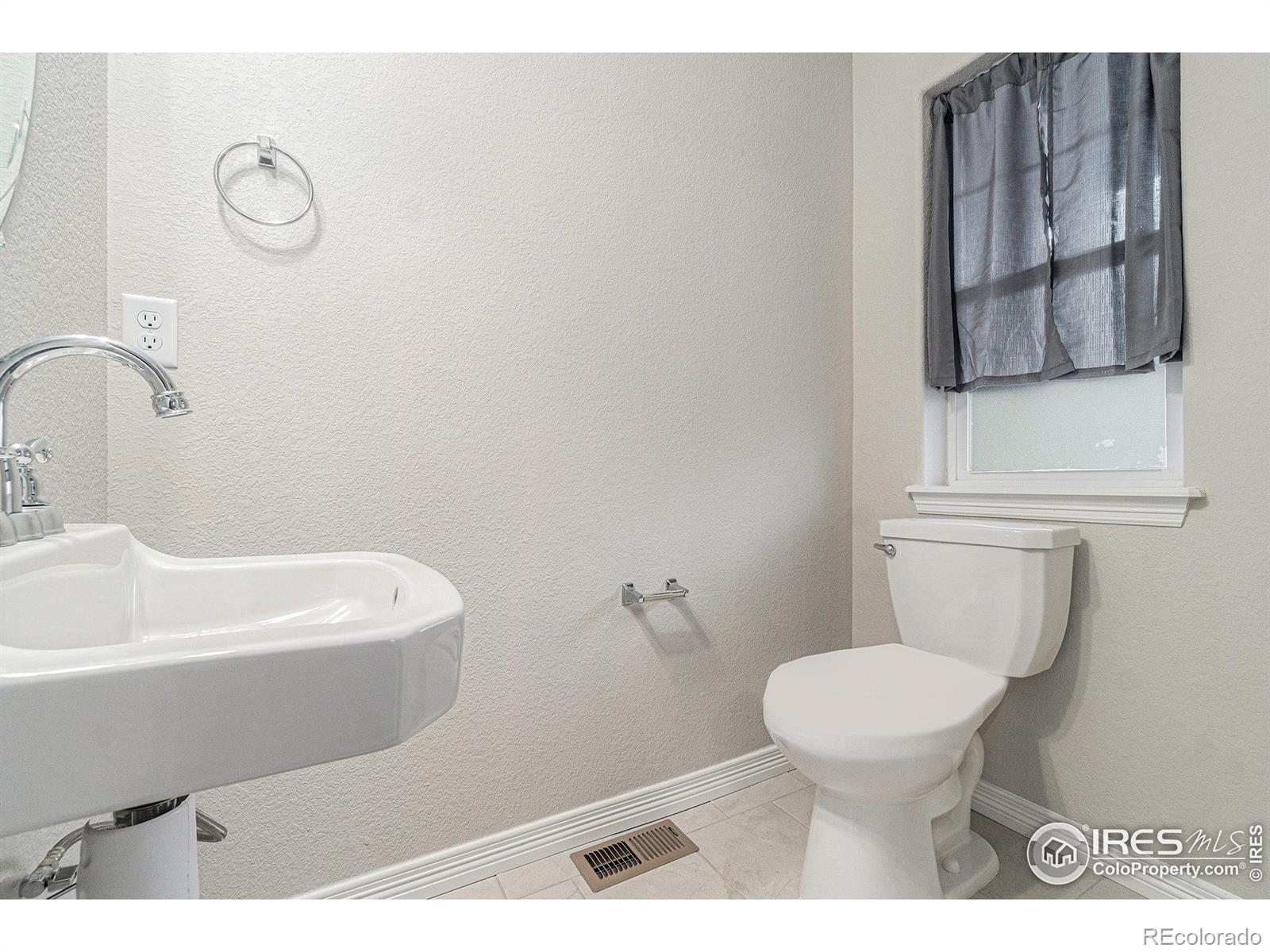 MLS Image #11 for 2421  precipice drive,fort collins, Colorado