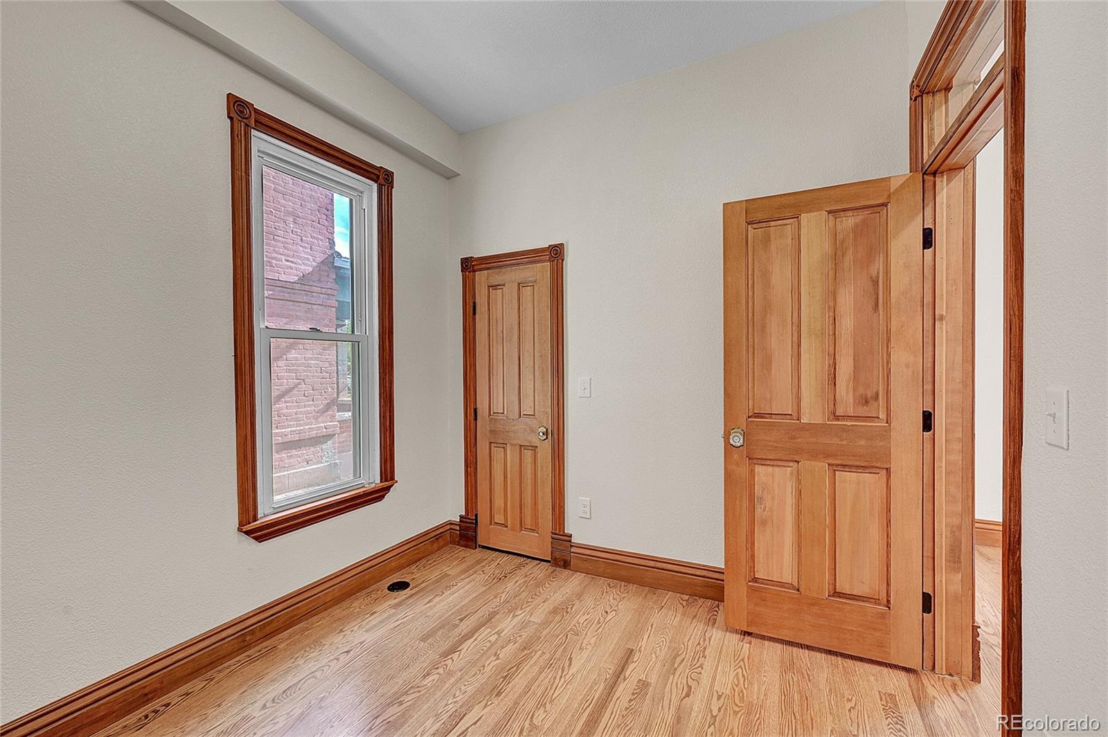 MLS Image #17 for 121 w cedar avenue,denver, Colorado