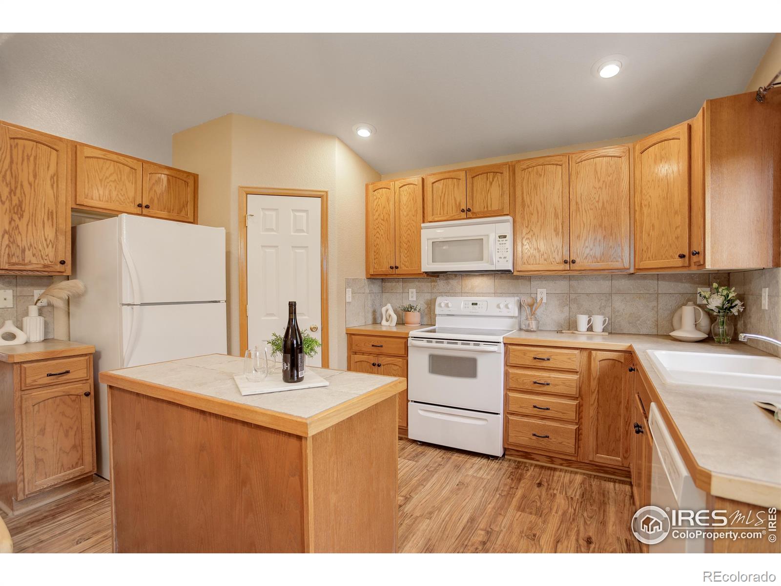 MLS Image #4 for 2293  paonia street,loveland, Colorado