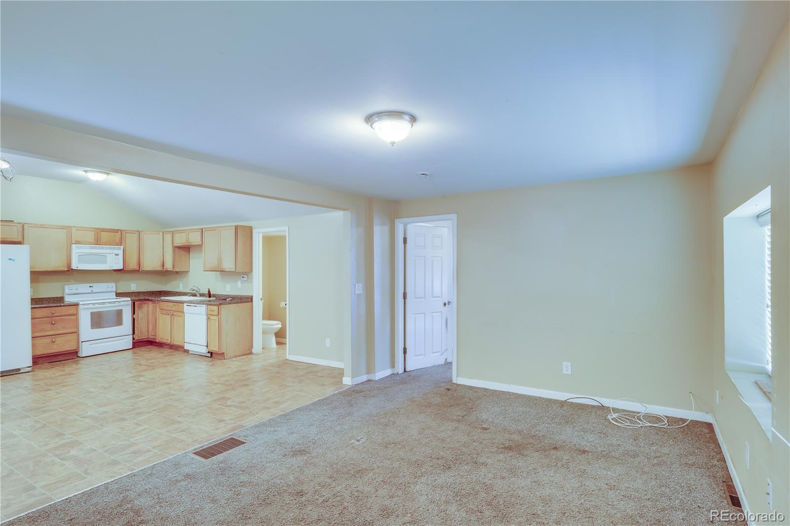 MLS Image #4 for 2883 s zuni street,denver, Colorado