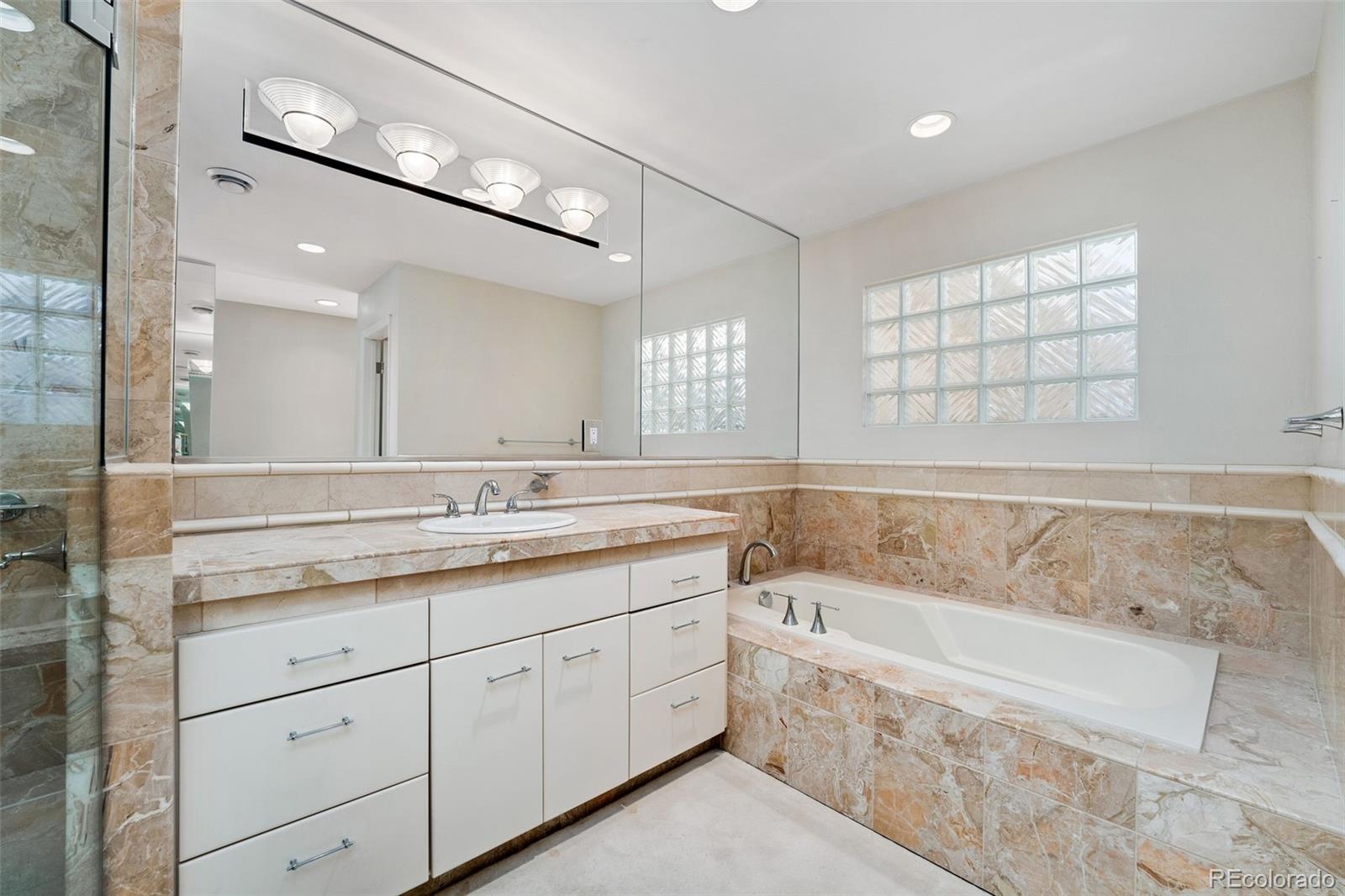 MLS Image #19 for 2770 s elmira street,denver, Colorado