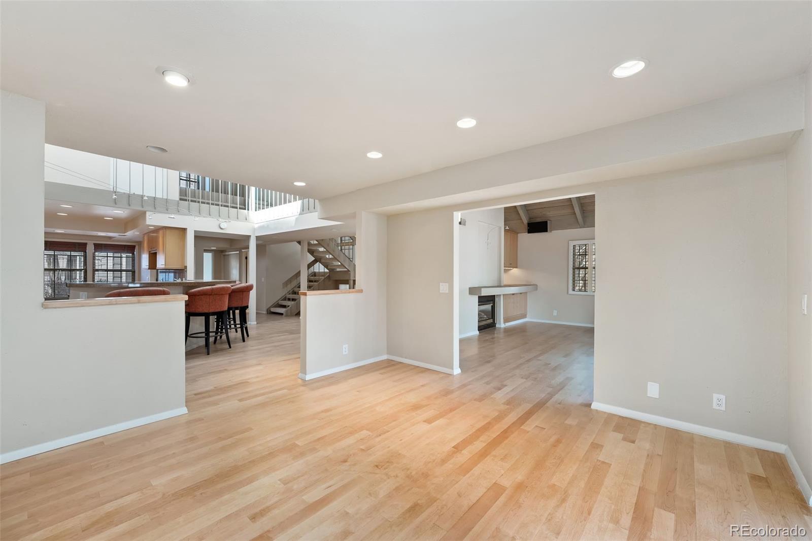 MLS Image #5 for 2770 s elmira street,denver, Colorado