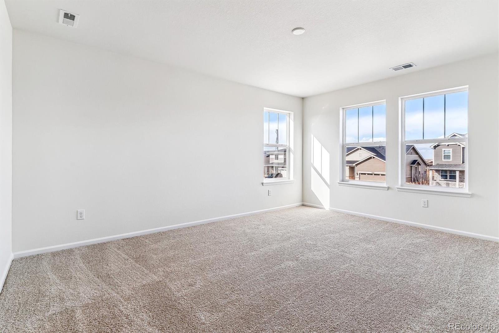 MLS Image #13 for 25076 e 41st avenue,aurora, Colorado