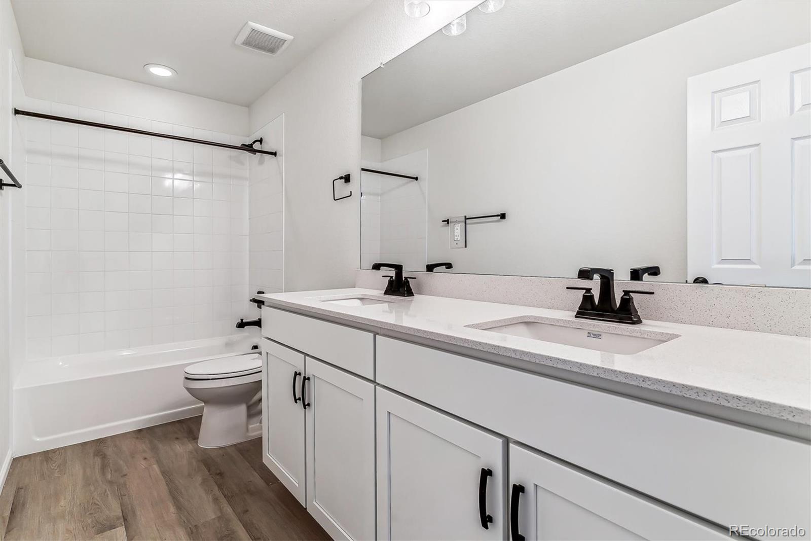 MLS Image #16 for 25076 e 41st avenue,aurora, Colorado